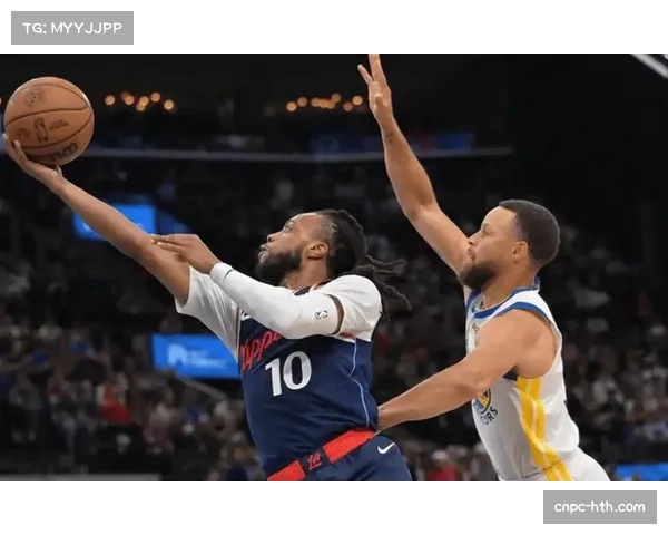 勇士126-121击败快船，霍福德末节三分四连击完成逆转