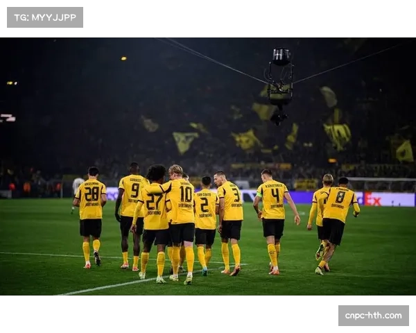 多特蒙德球迷看台展示-1000场主场-巨型横幅